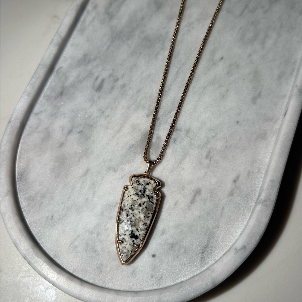 Kendra Scott Rose Gold and Black-White Speckled Pendant Necklace
